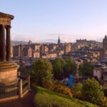 Edynburg bez pośpiechu: widoki z Calton Hill, Dean Village, Scott Monument i historia Kaprala Wojtka. Spokojne atrakcje i szkocki klimat miasta.
