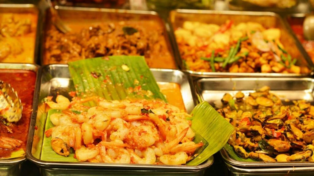 Street food w Singapurze – gdzie jeść i czego spróbować