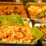 Street food w Singapurze – gdzie jeść i czego spróbować